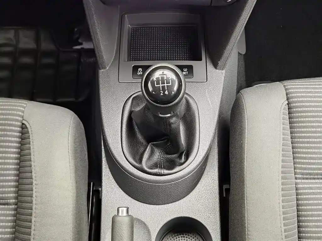 Volkswagen Touran 2015 1.4T Manual Trend Edition 5-seater фото 13