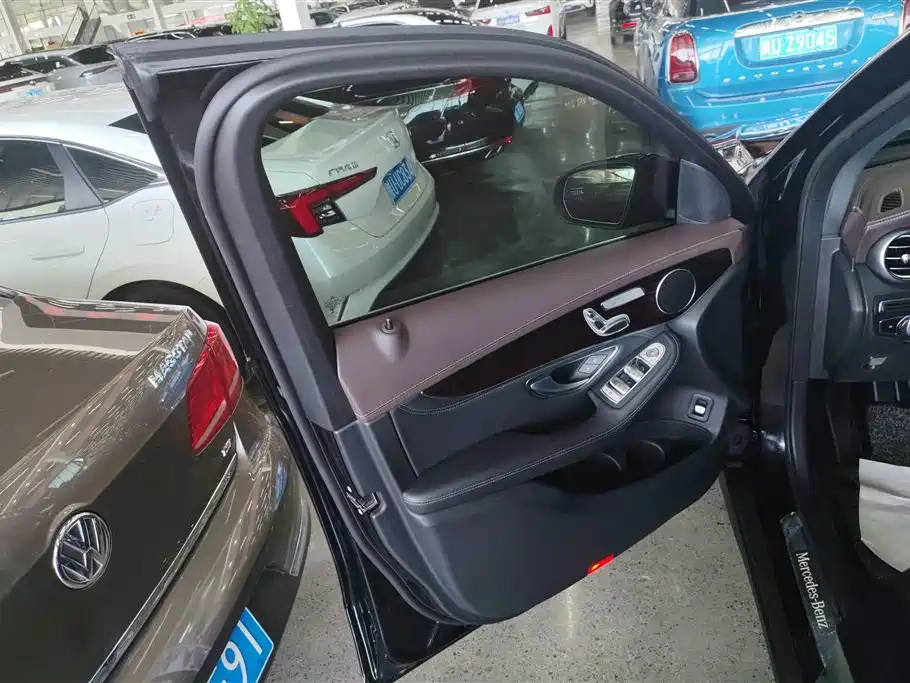 Mercedes-Benz GLC 2019 GLC 260 L 4MATIC Luxury фото 7