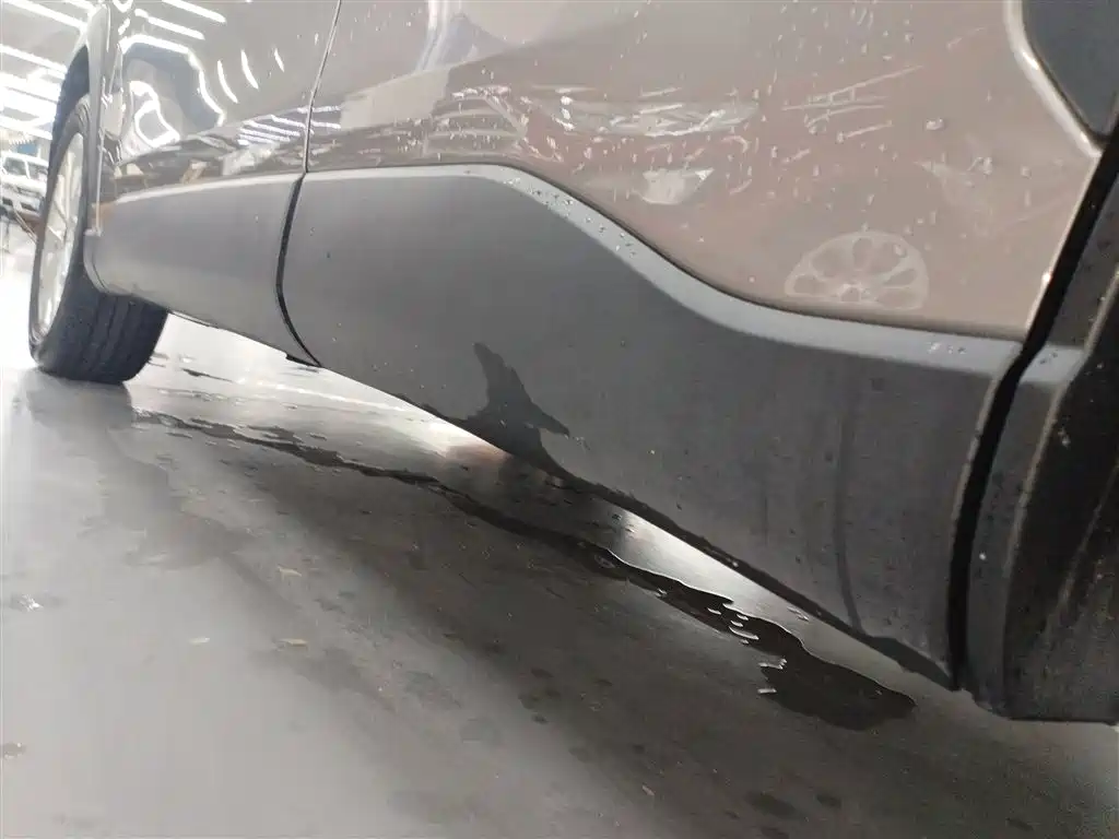 Toyota Frontlander 2023 2.0L CVT Elite Edition фото 22