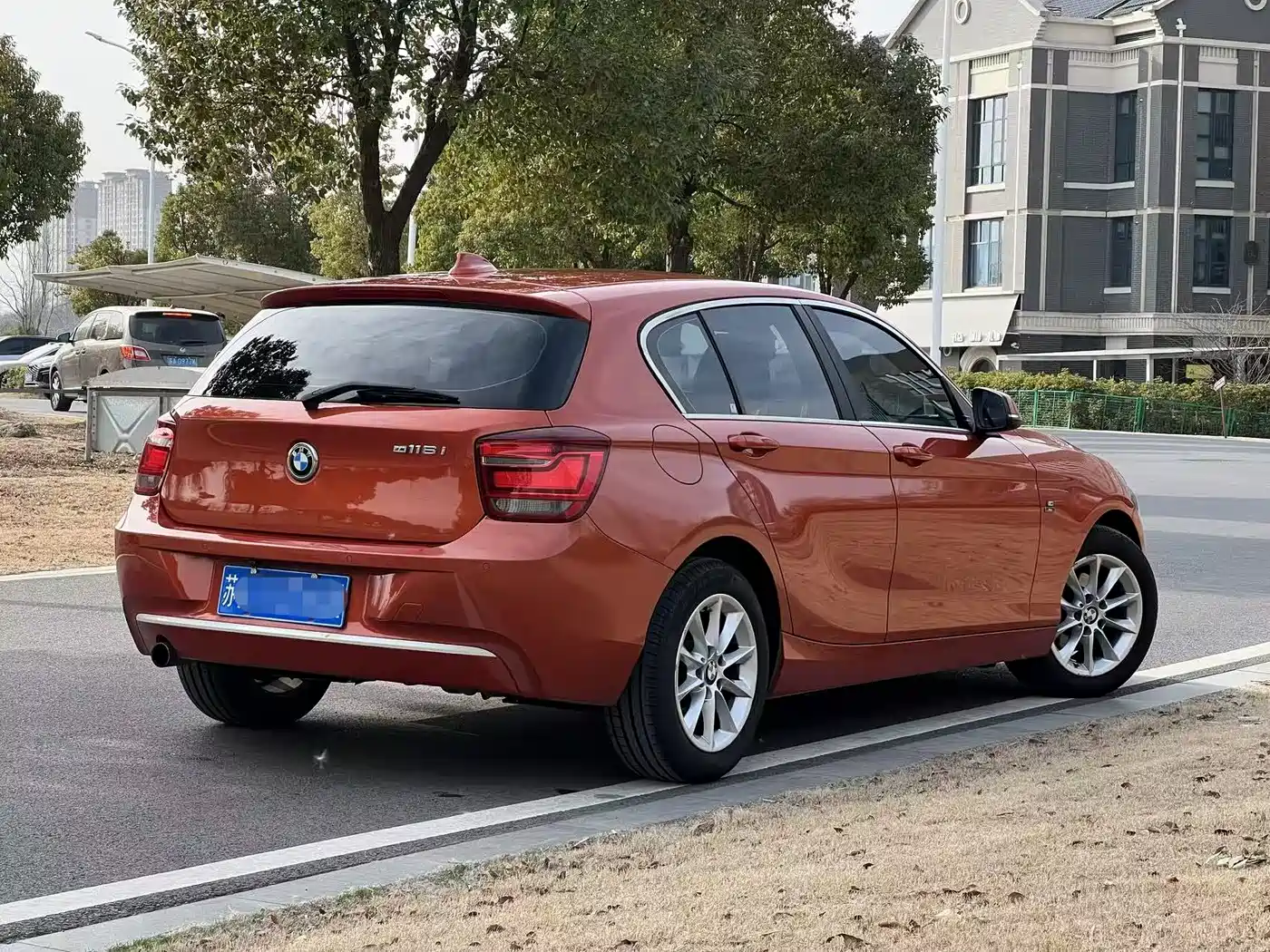 BMW 1 Series (Import) 2013 Facelift 116i Urban Model фото 4