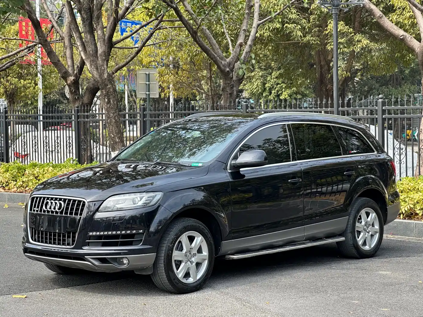 Audi Q7 2011 3.0 TFSI Progressive (200kW)