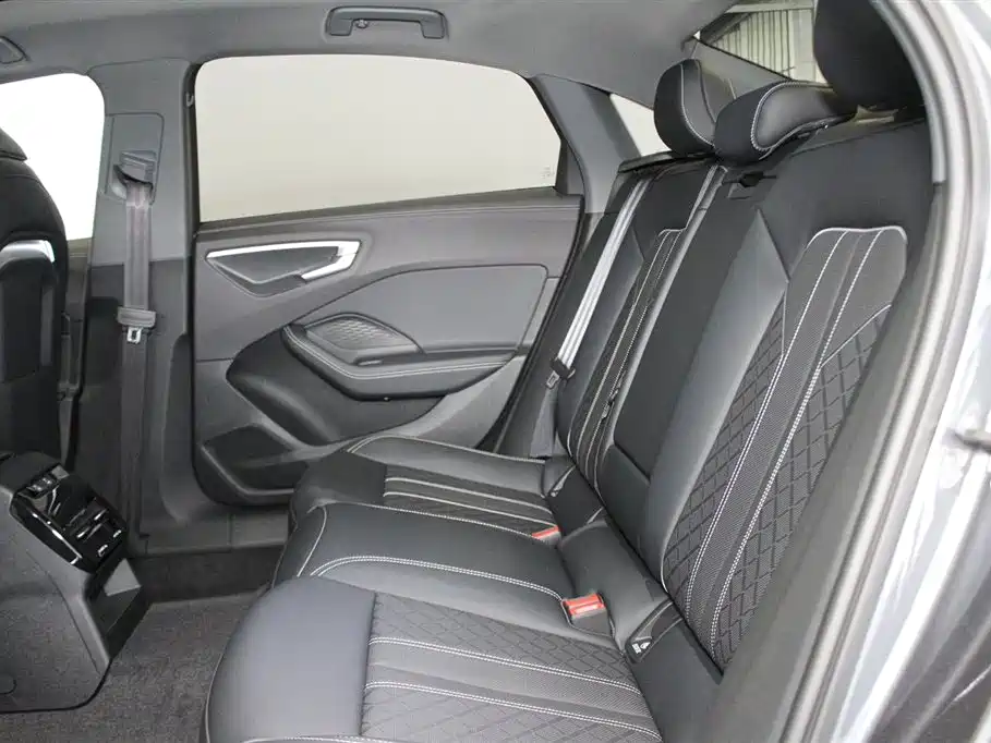 AUDI A5L