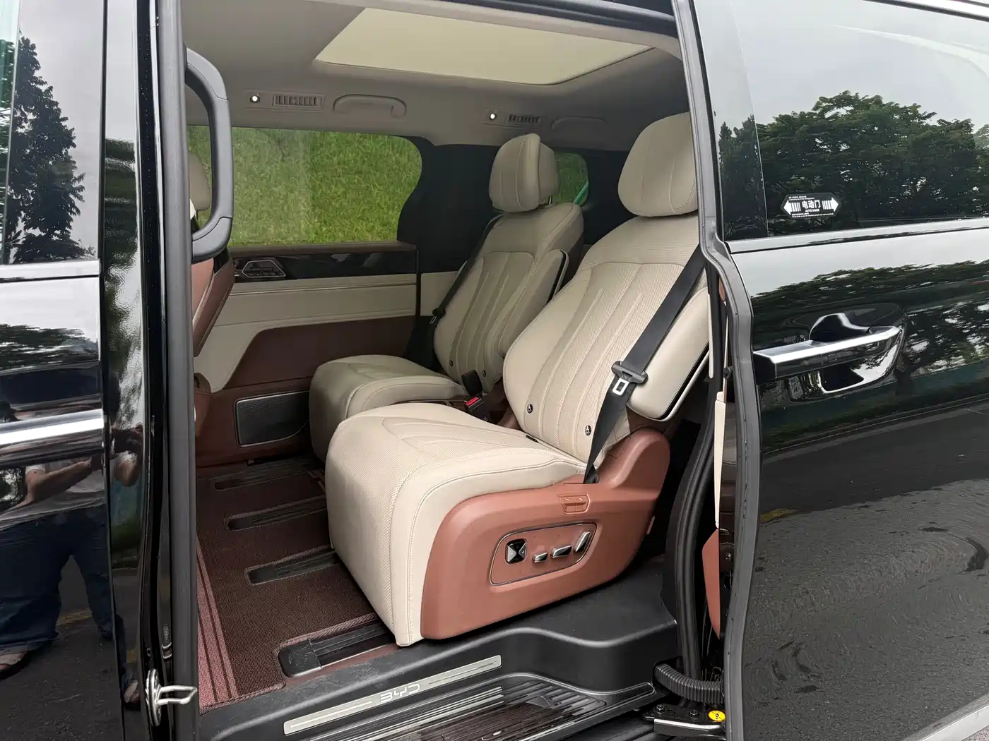 BYD Xia 2025 DM-i 1.5T 100km Surpass Edition фото 21
