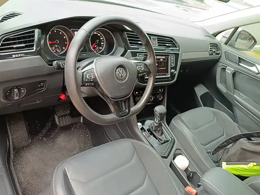 Volkswagen Tiguan L 2017 330TSI Automatic 2WD Luxury Edition фото 10