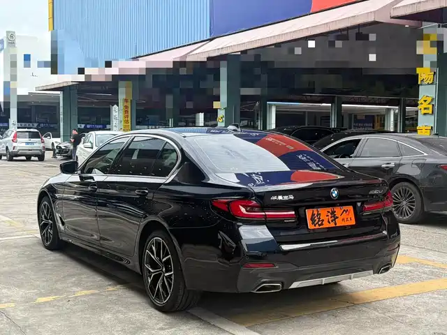 BMW 5 Series 2023 530Li Premium M Sport Package — фото 4