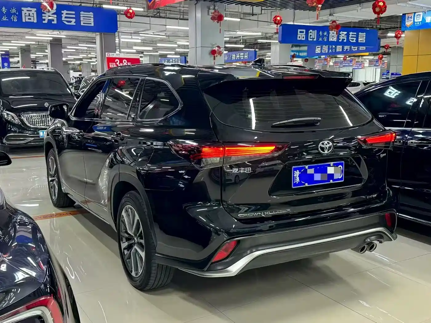 Toyota Crown Kluger 2024 2.5L HEV 4WD Luxury Edition фото 8