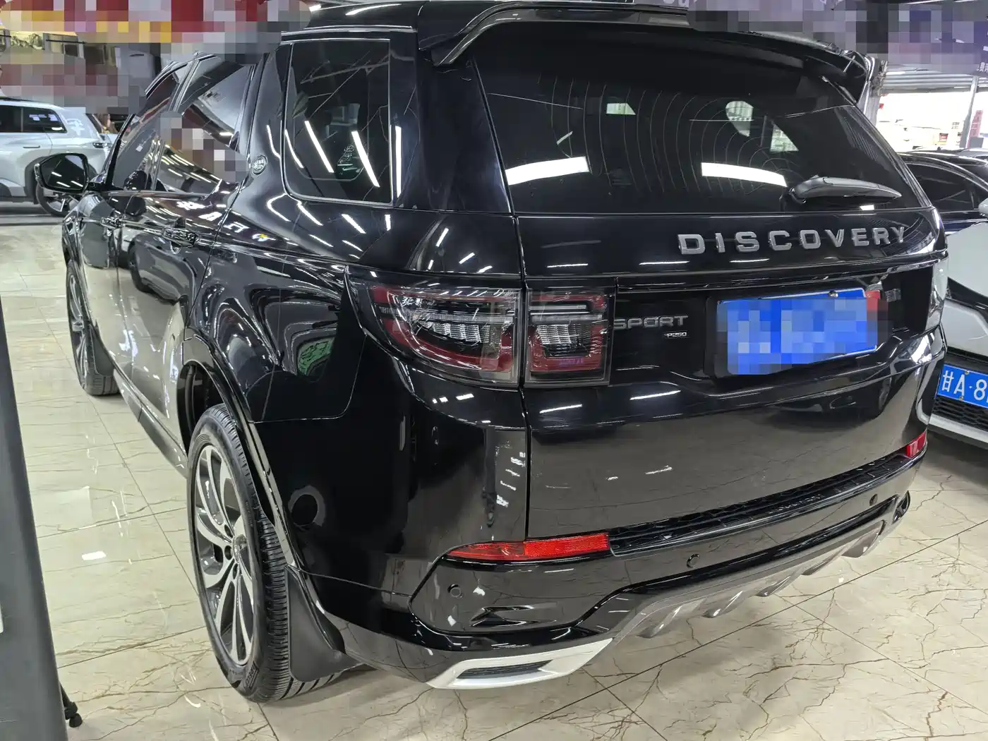 Land Rover Discovery Sport 2023 249PS R-Dynamic S Performance Version фото 4