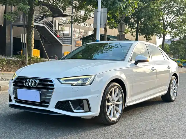 Audi A4L 2019