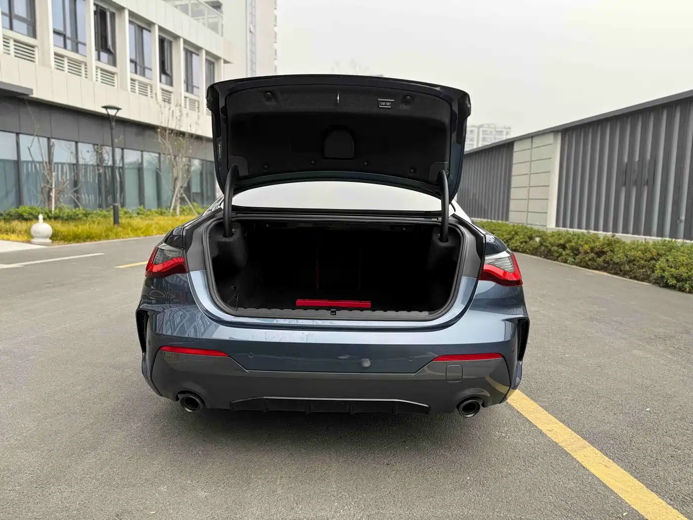 BMW 4 Series 2023 425i M Sport Shadowline Package фото 8