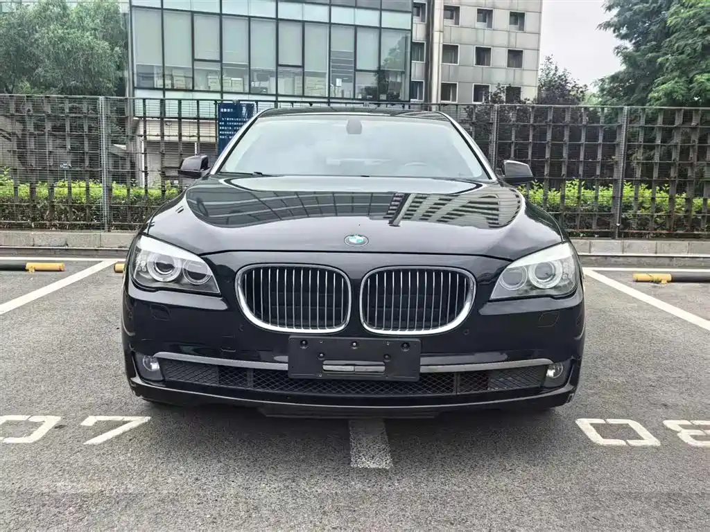 BMW 7 Series 2011 730Li Elegance фото 11