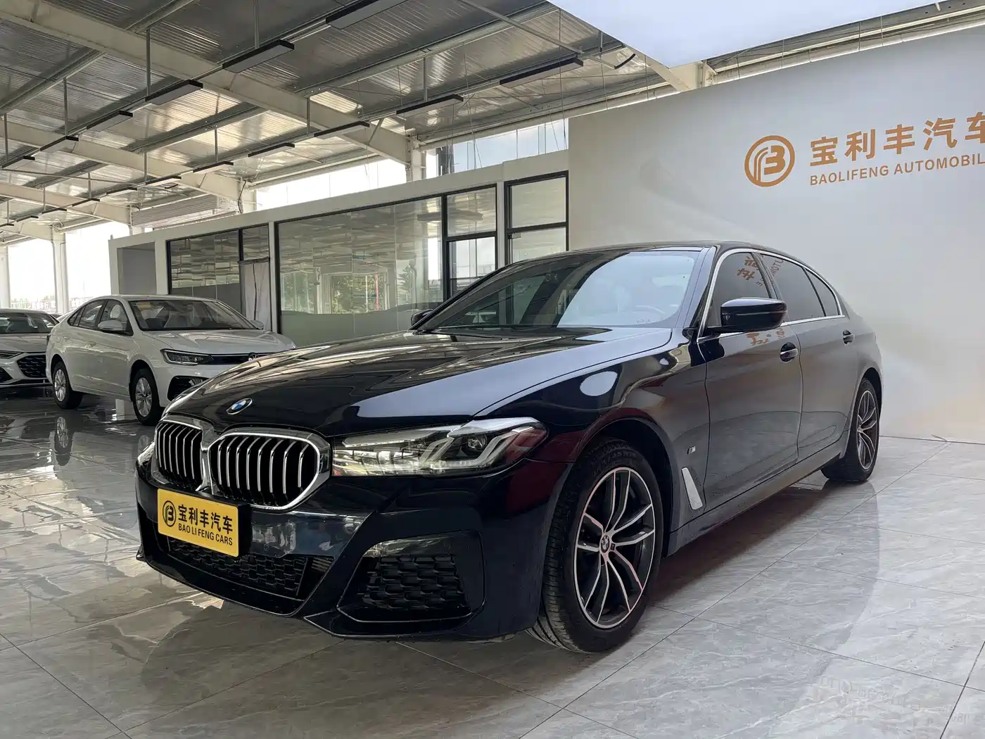 BMW 5 Series 2022 525Li M Sport Package