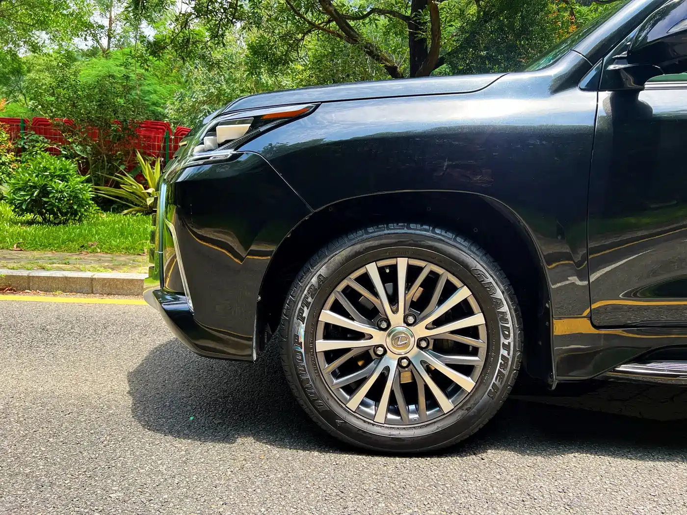Lexus LX 2017 570 Dynamic Luxury фото 16