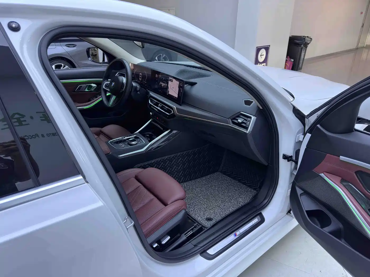BMW 3 Series 2023 320Li M Sport Package фото 19
