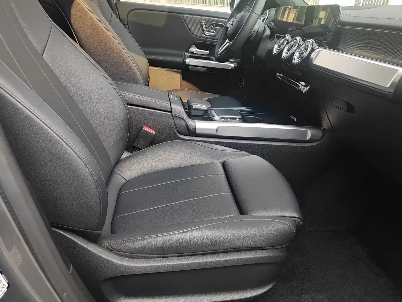 Mercedes-Benz GLB 2023 GLB 220 Style фото 22