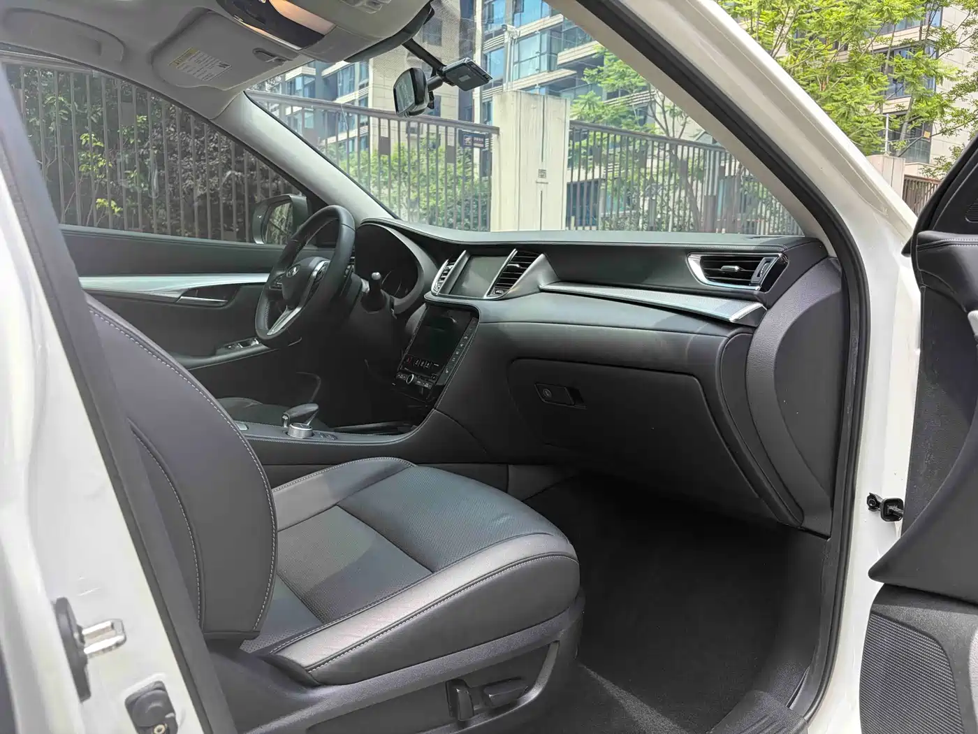 Infiniti QX50 2018 2.0T 2WD Fashion Edition фото 14