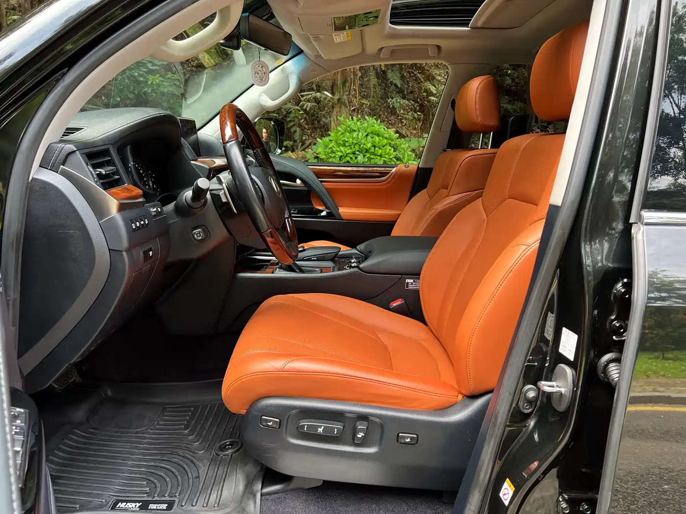 Lexus LX 2017 570 Dynamic Luxury фото 9