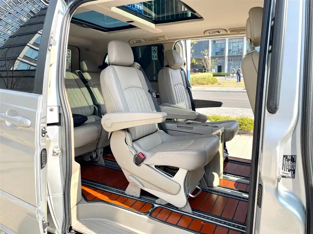 Mercedes-Benz Viano 2011 2.5L Prestige Edition фото 3
