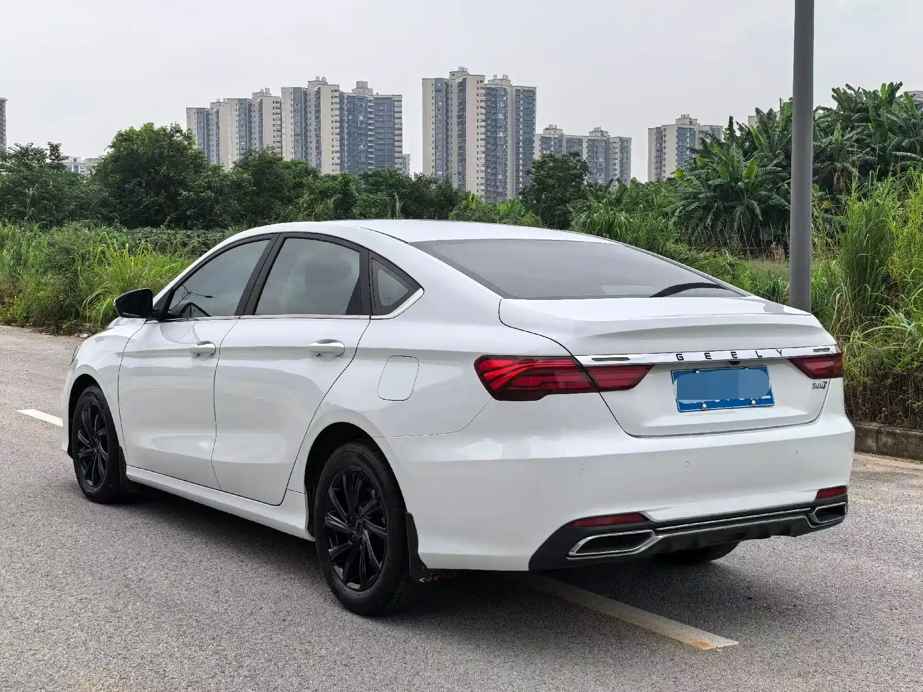 Фото 6 - Geely Binrui