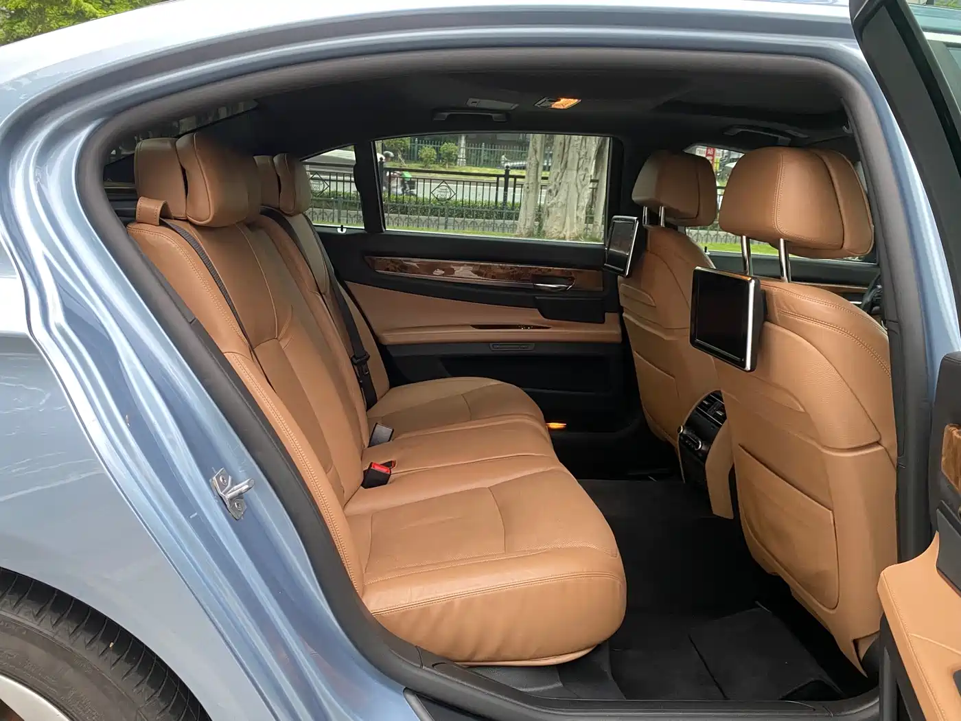 BMW 7 Series 2013 740Li Hybrid Edition фото 12
