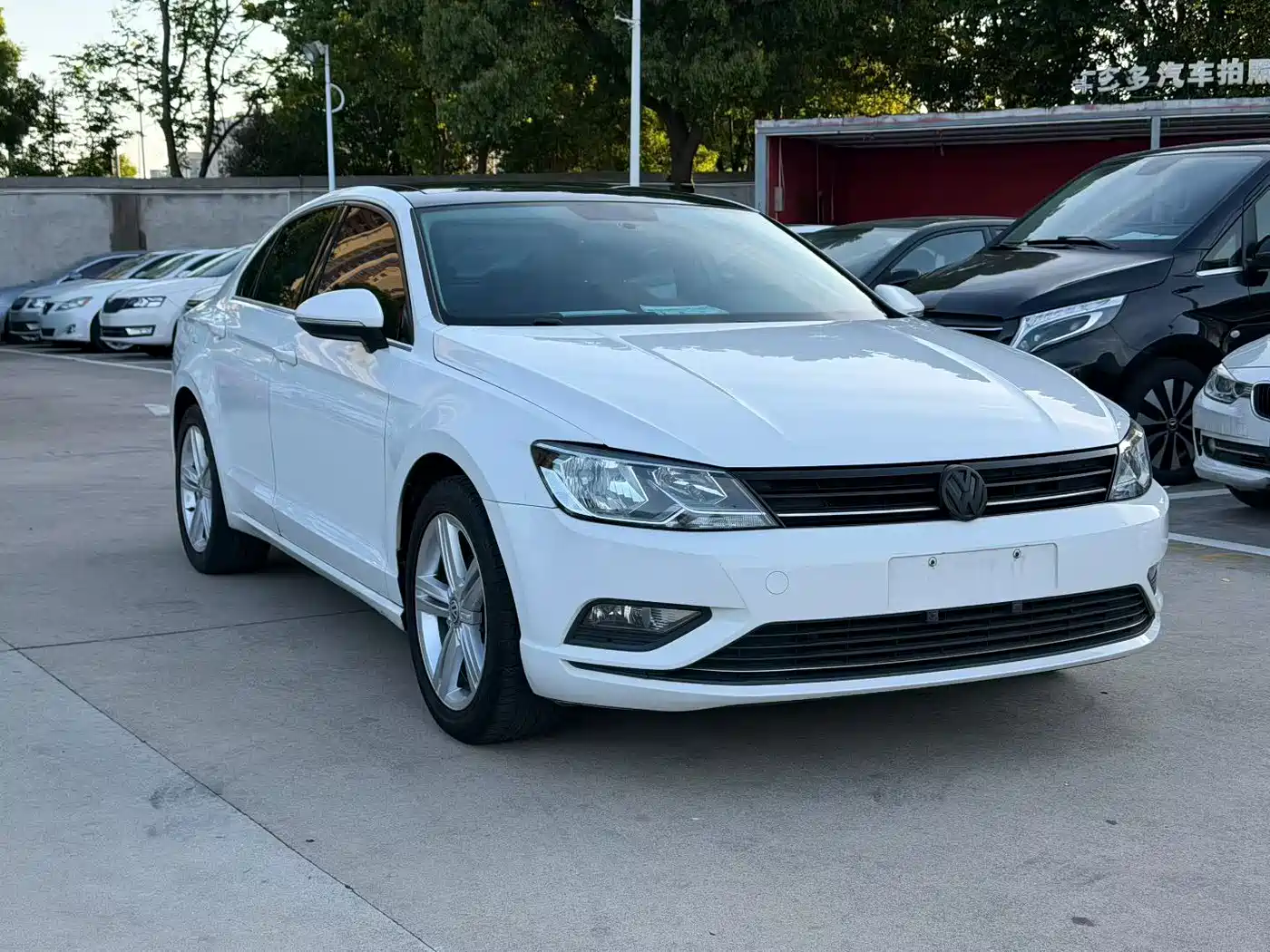 Volkswagen Lamando 2015 280TSI DSG Comfort фото 3