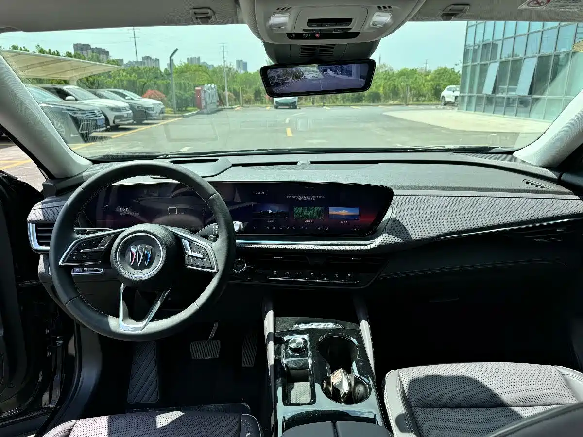 Buick Envision Plus 2026 Envision Plus 28T FWD Base фото 8
