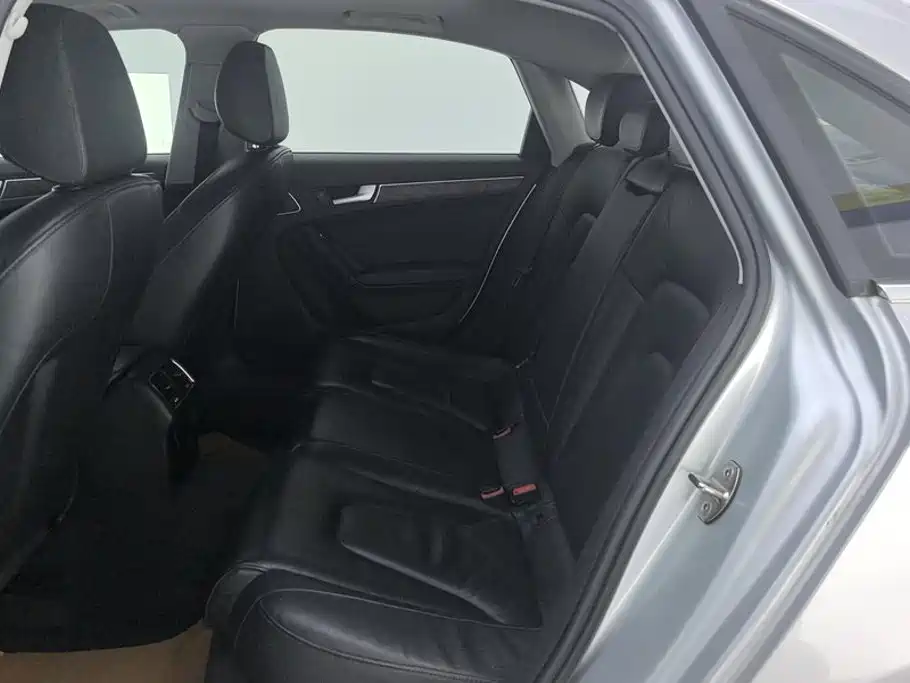 Фото 11 - Audi A4L