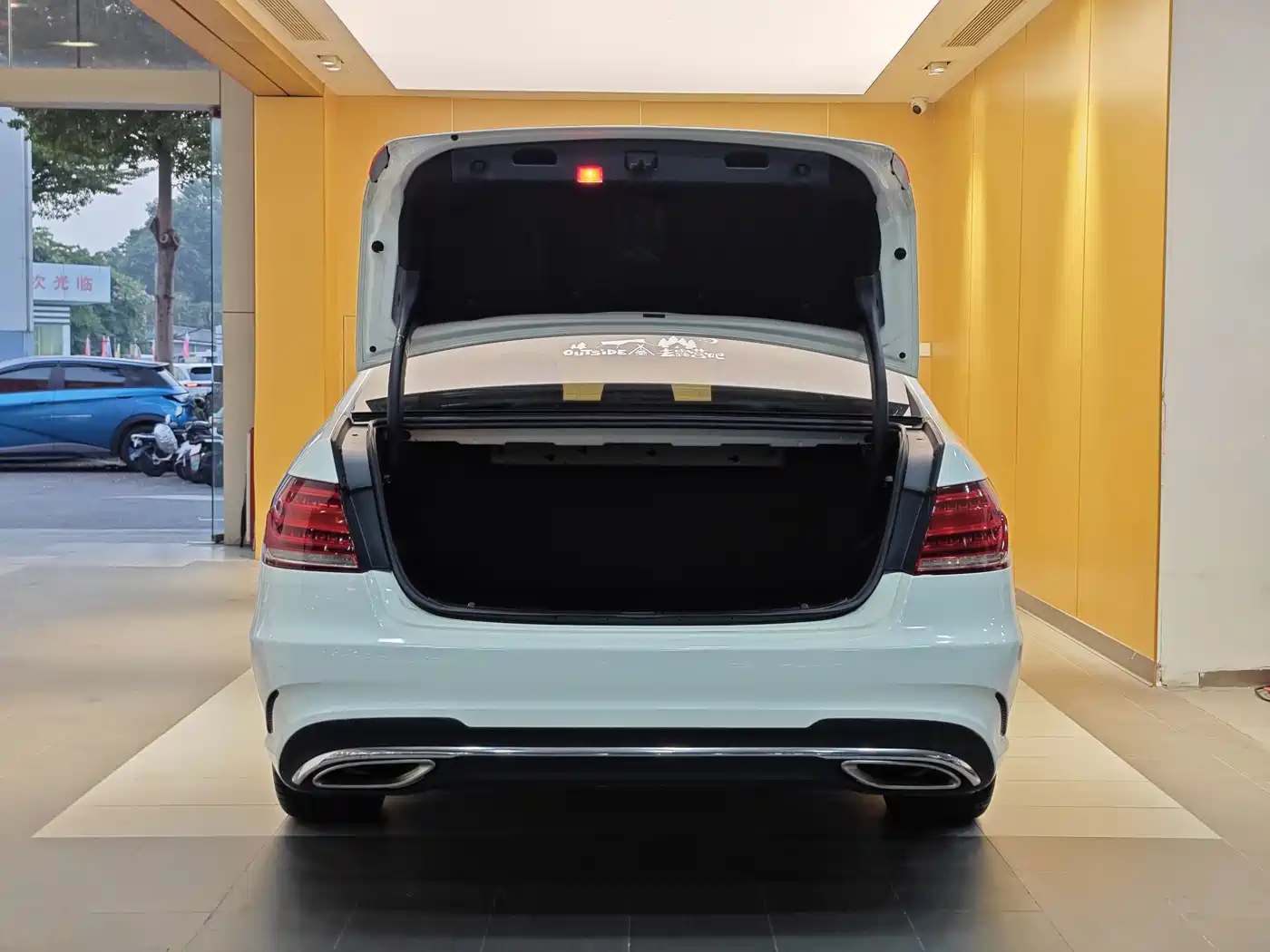 Mercedes-Benz E-Class 2015 Facelift E 200 L Sport фото 27