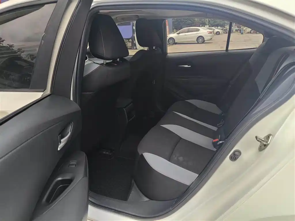 Toyota Corolla 2021 1.2T S-CVT Elite PLUS Edition фото 13