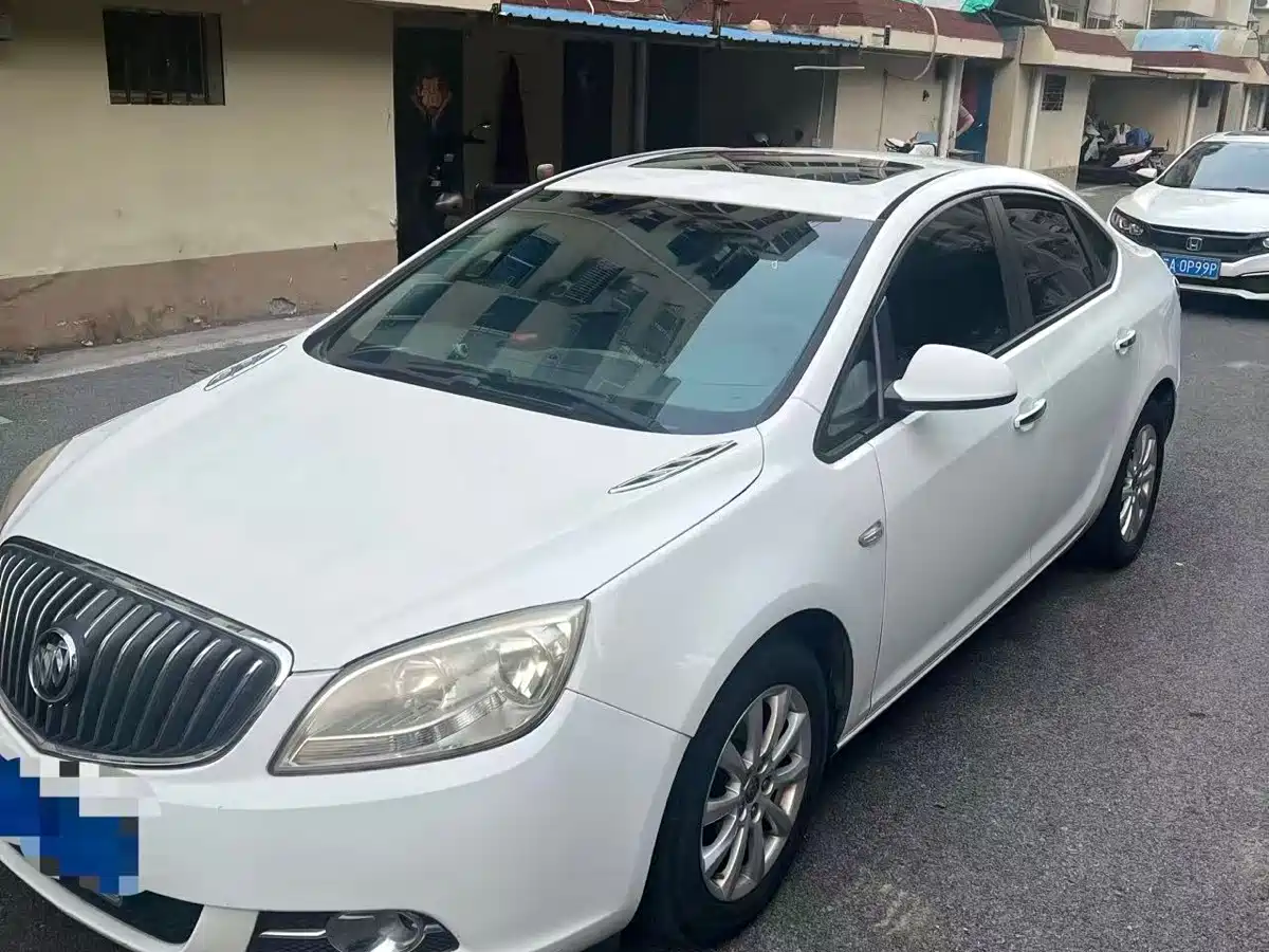 Buick Excelle 2012 GT 1.6L Manual Progressive Edition фото 3