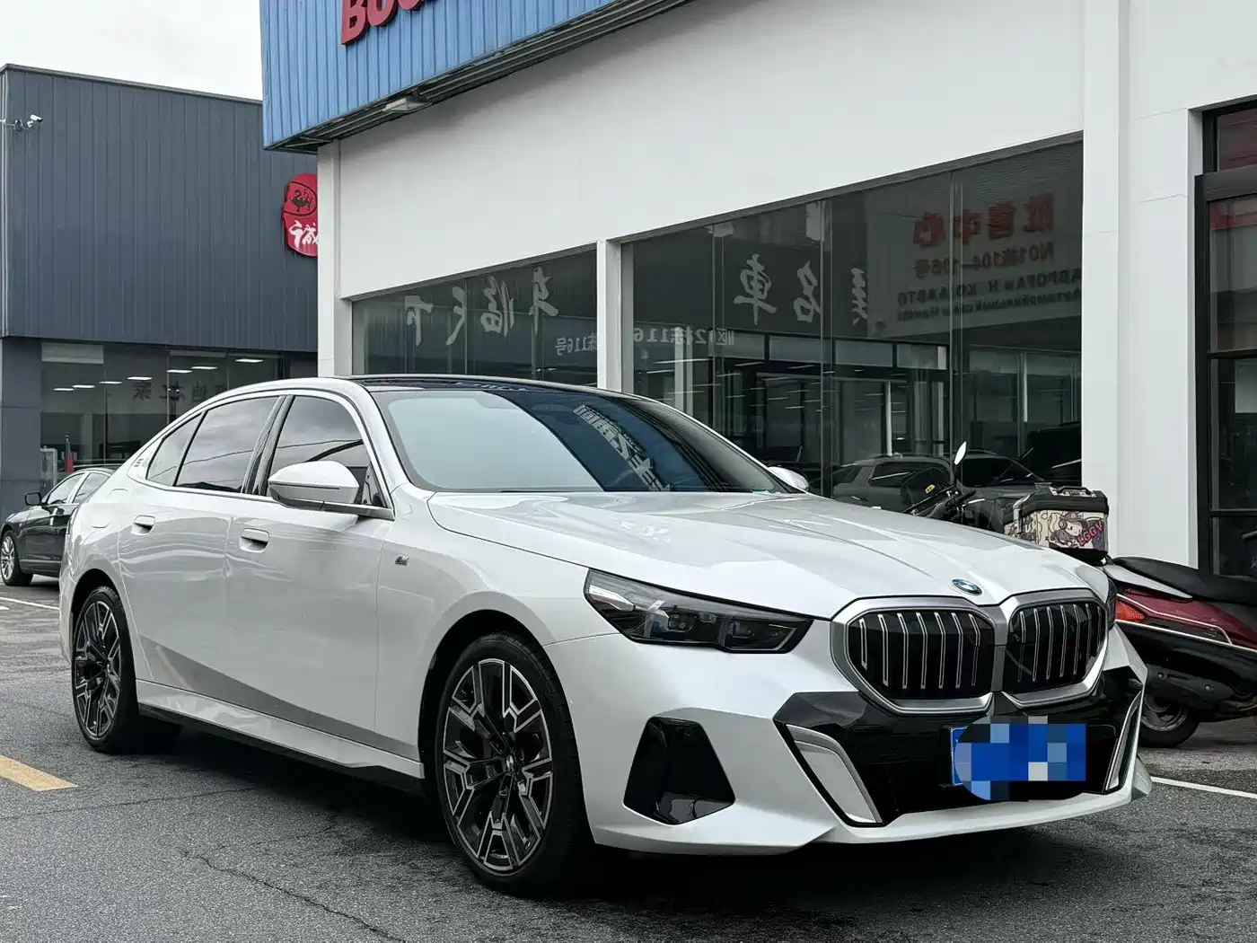 BMW 5 Series 2024 530Li Premium M Sport Package фото 3