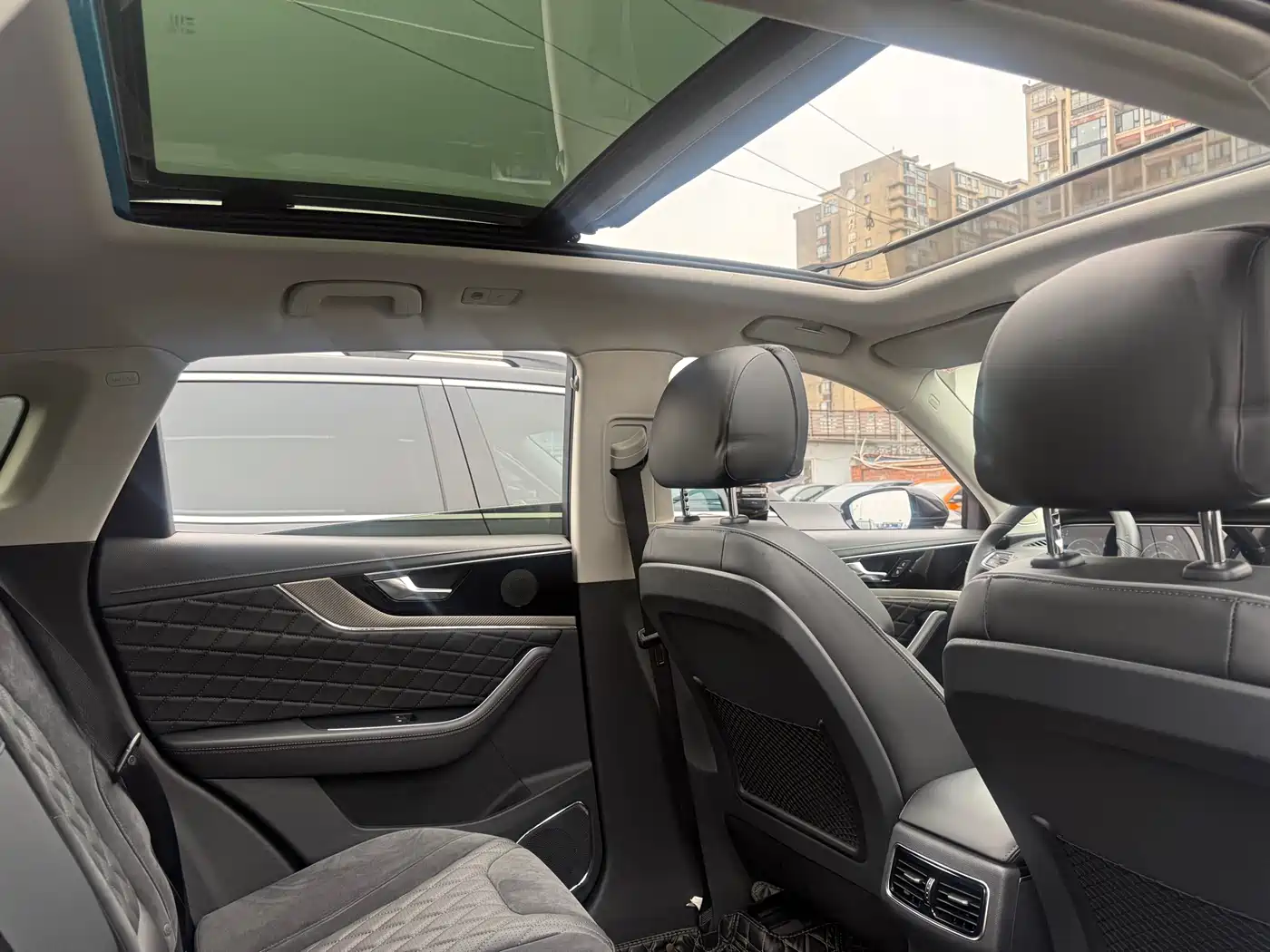 Hongqi HS5 2019 2.0T Smart Connect Enjoy 4WD Edition фото 10