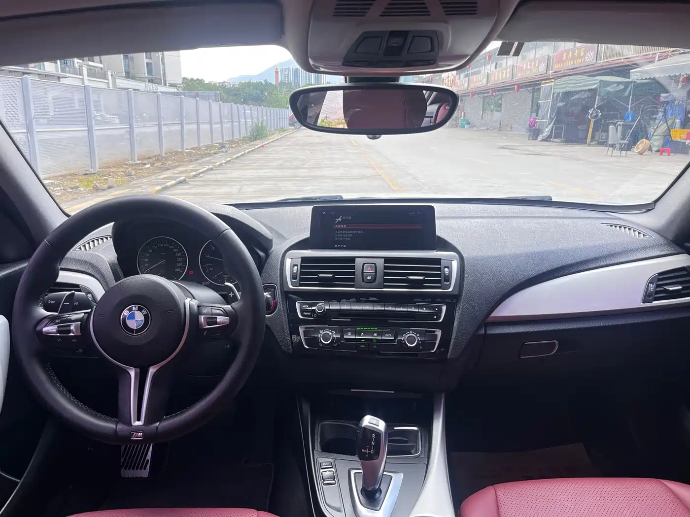 BMW 1 Series (Import) 2016 118i Leading фото 6