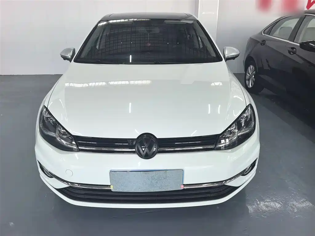 Volkswagen Golf 2020 Beloved Edition 280TSI DSG Comfort фото 8