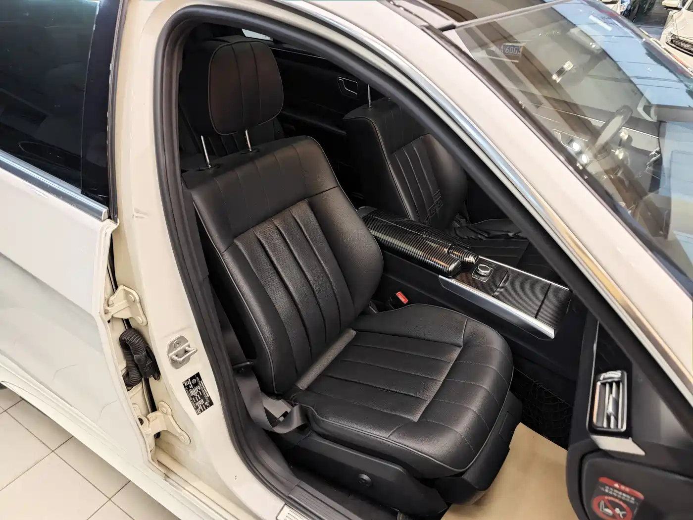 Mercedes-Benz E-Class 2015 Facelift E 200 L Sport фото 33