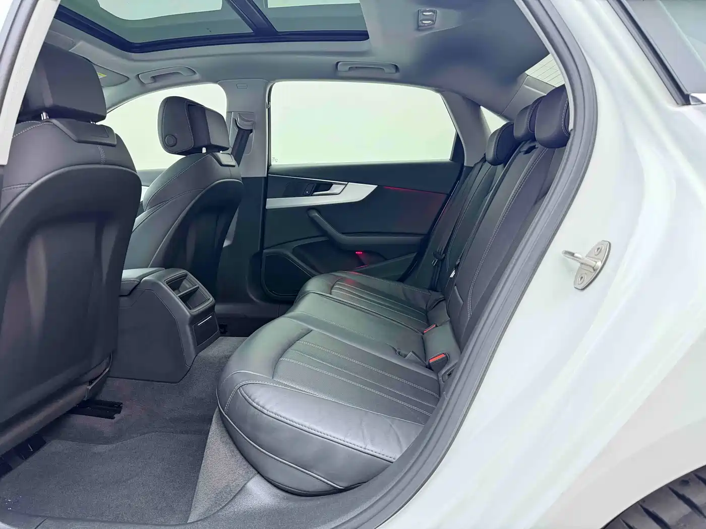 Audi A4L 2020 40 TFSI Fashion Dynamic Edition фото 19