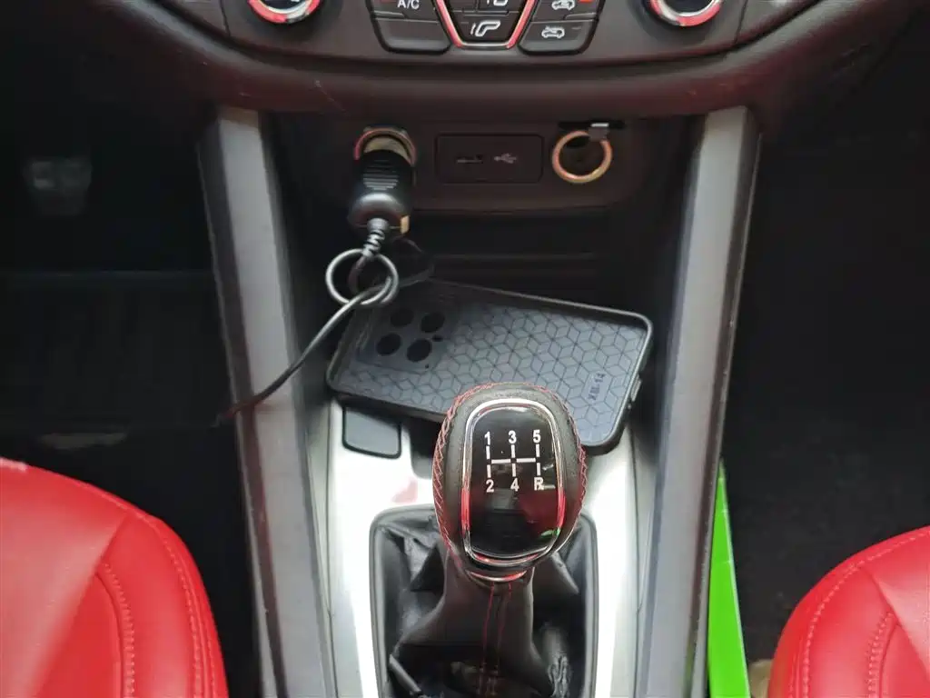 CHERY TIGGO 5