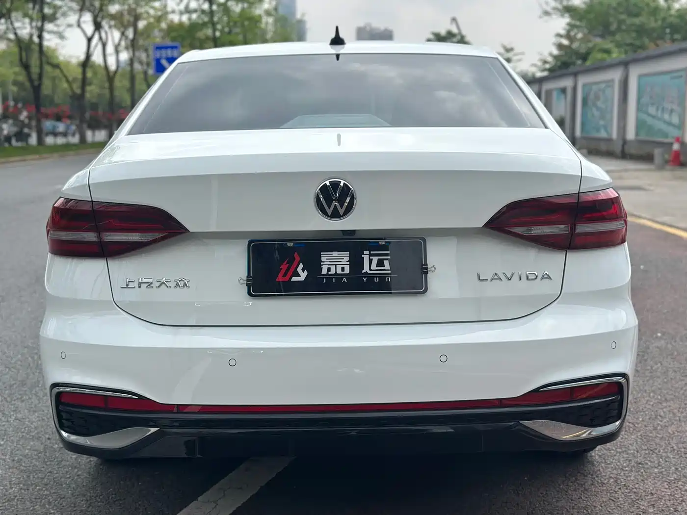 Volkswagen Lavida 2024 Model 1.5L Automatic Starlight 5 Million Edition фото 4