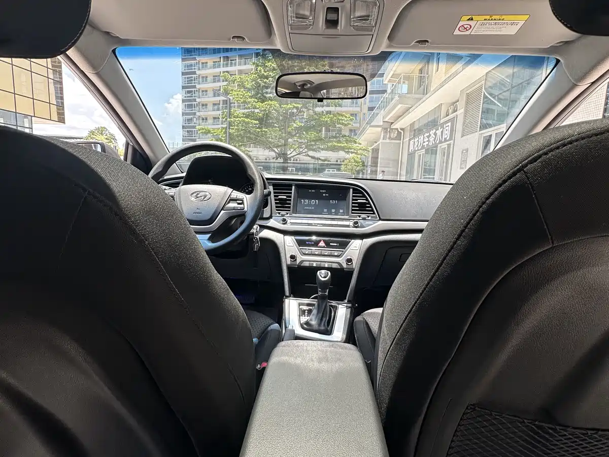 Hyundai Elantra 2016 Model 1.6L Automatic Smart Elite фото 25