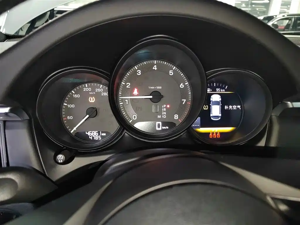 Porsche Macan 2022 Macan 2.0T фото 12