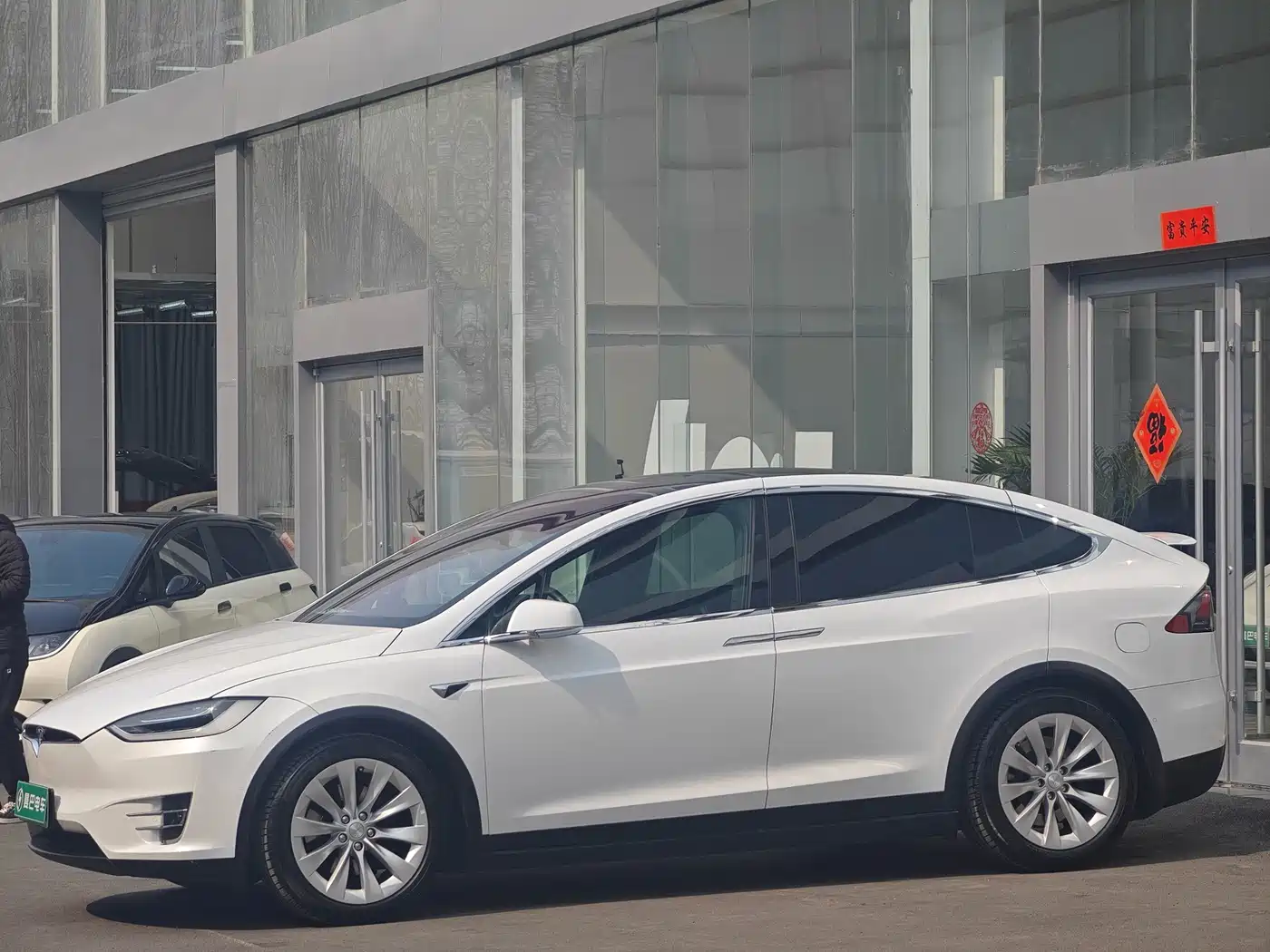TESLA MODEL X