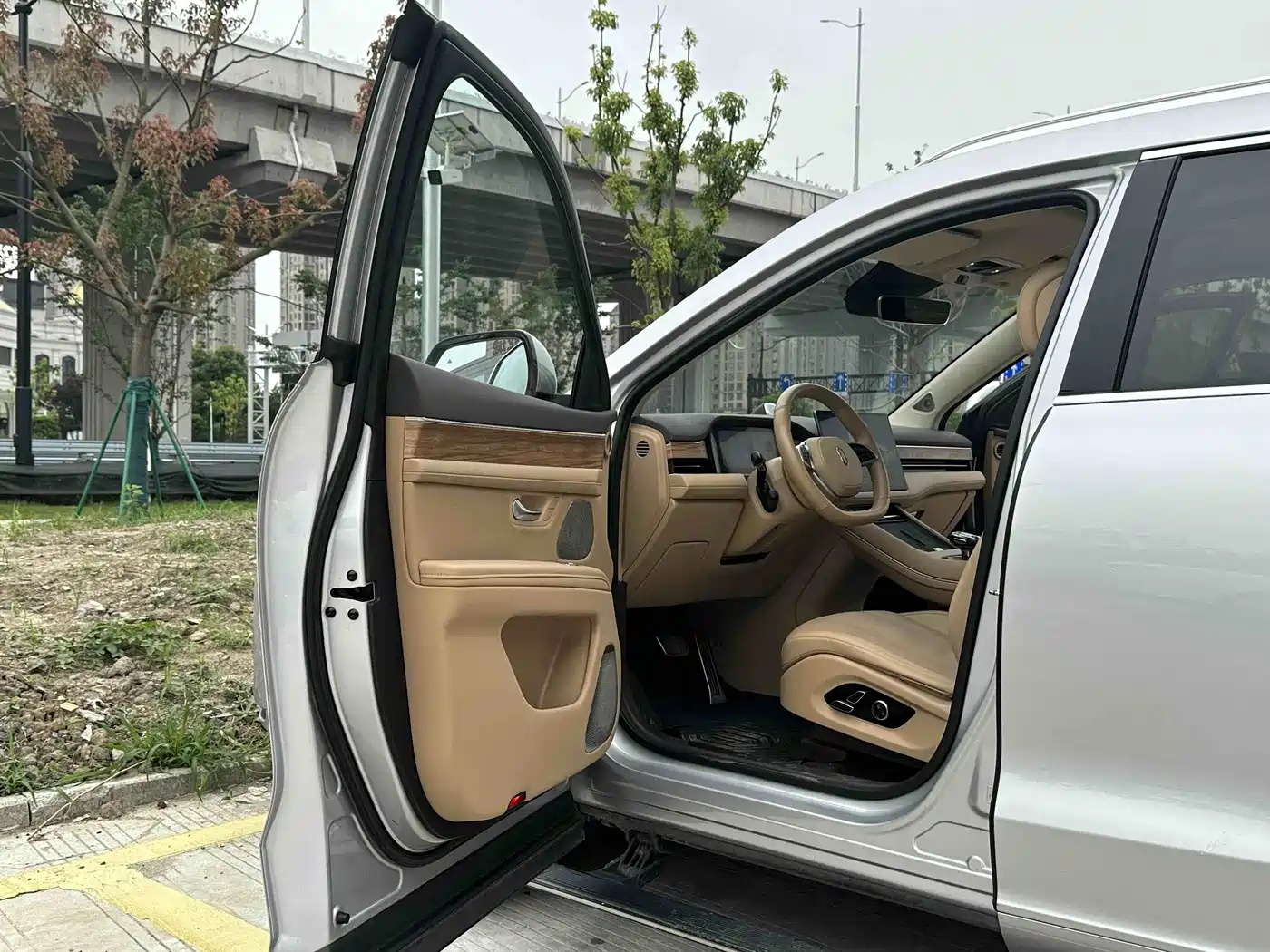AITO Wenjie AITO M7 2024 1.5T RWD Plus 5-Seater фото 4