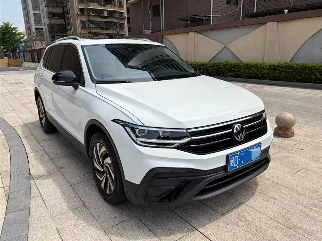Volkswagen Tiguan L 2025 Model 300TSI Auto 2WD Dragon Edition фото 3