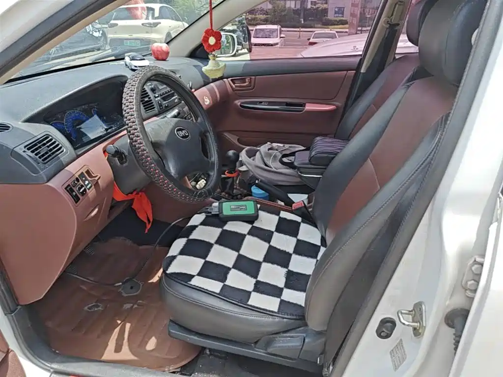BYD F3 2013 Energy-saving Edition 1.5L Manual Comfort фото 15
