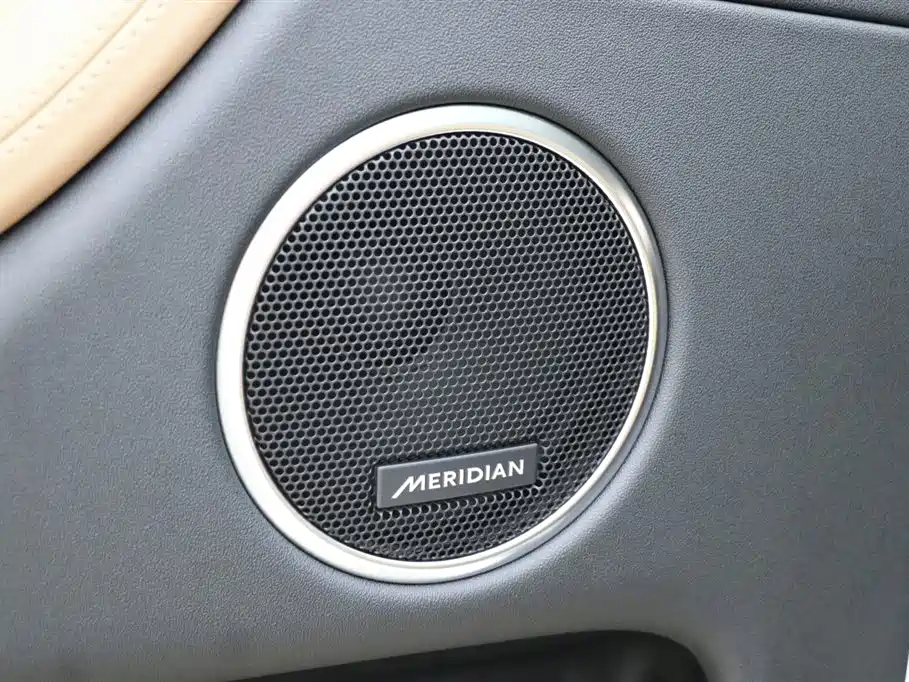 LAND ROVER DISCOVER SPORTS