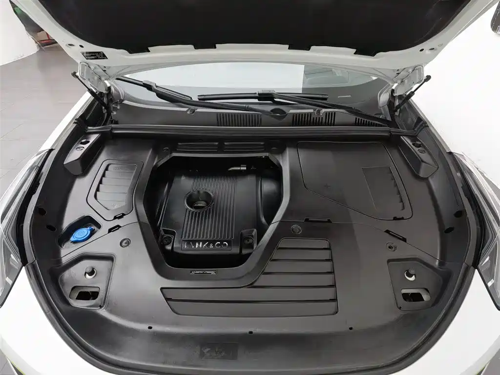 Lynk & Co 05 2020 2.0TD 2WD Shine Halo фото 6
