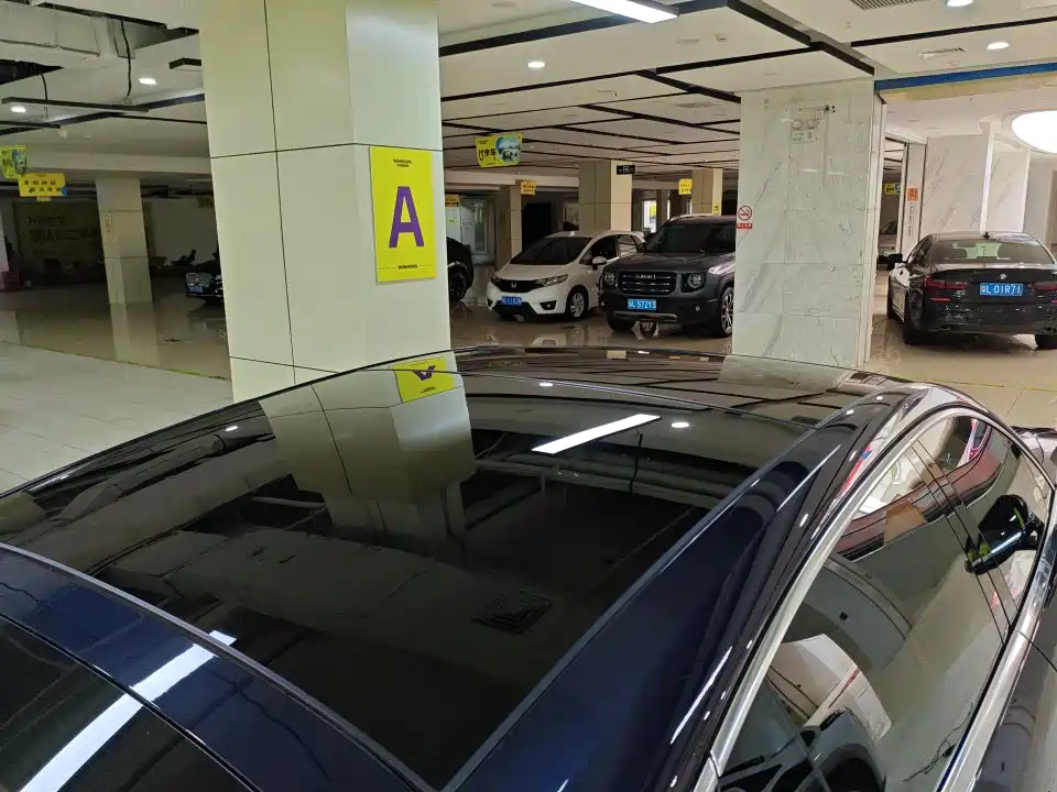Photo 10 - Porsche Panamera