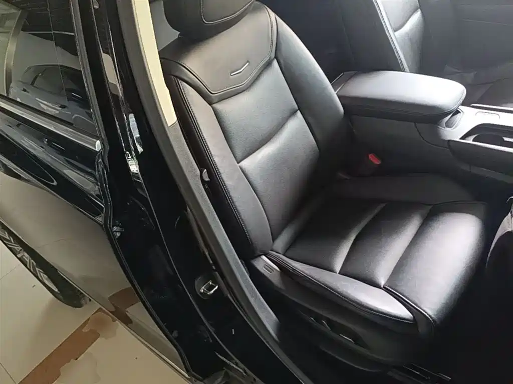 Cadillac XT5 2018 28T 4WD Luxury фото 25