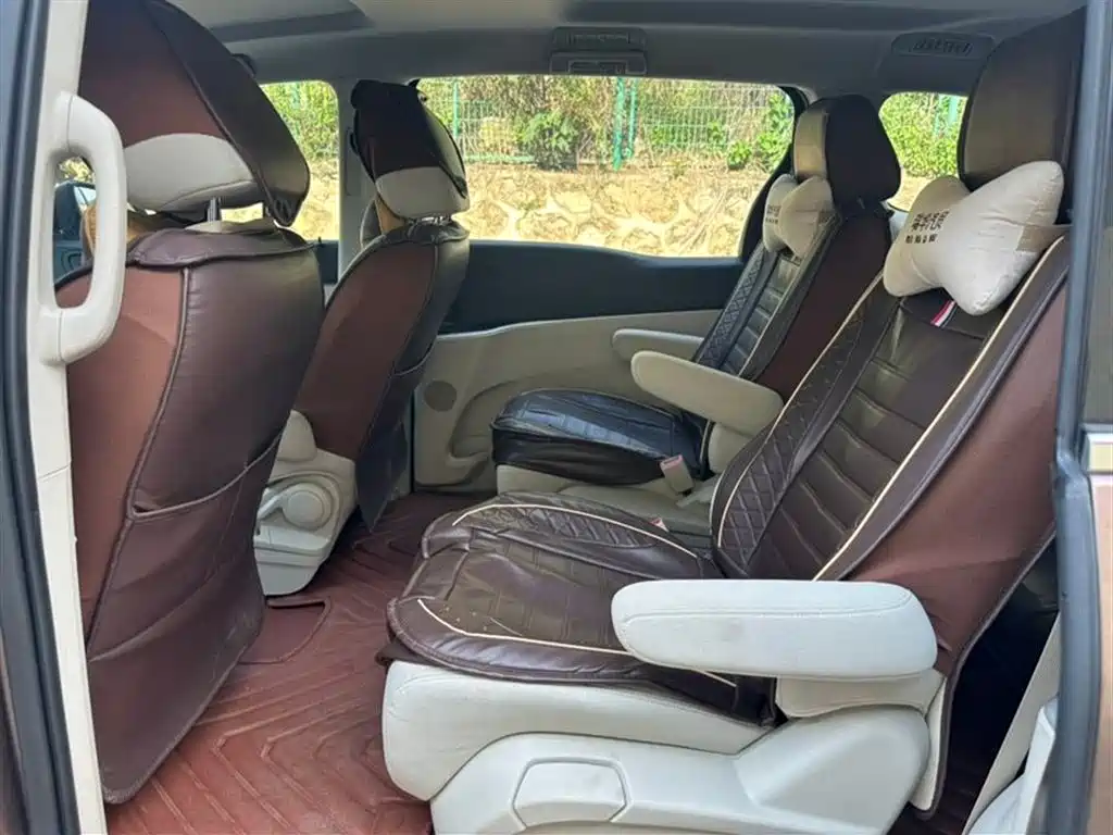 Buick GL8 2021 Land Business Class 652T Comfort фото 7