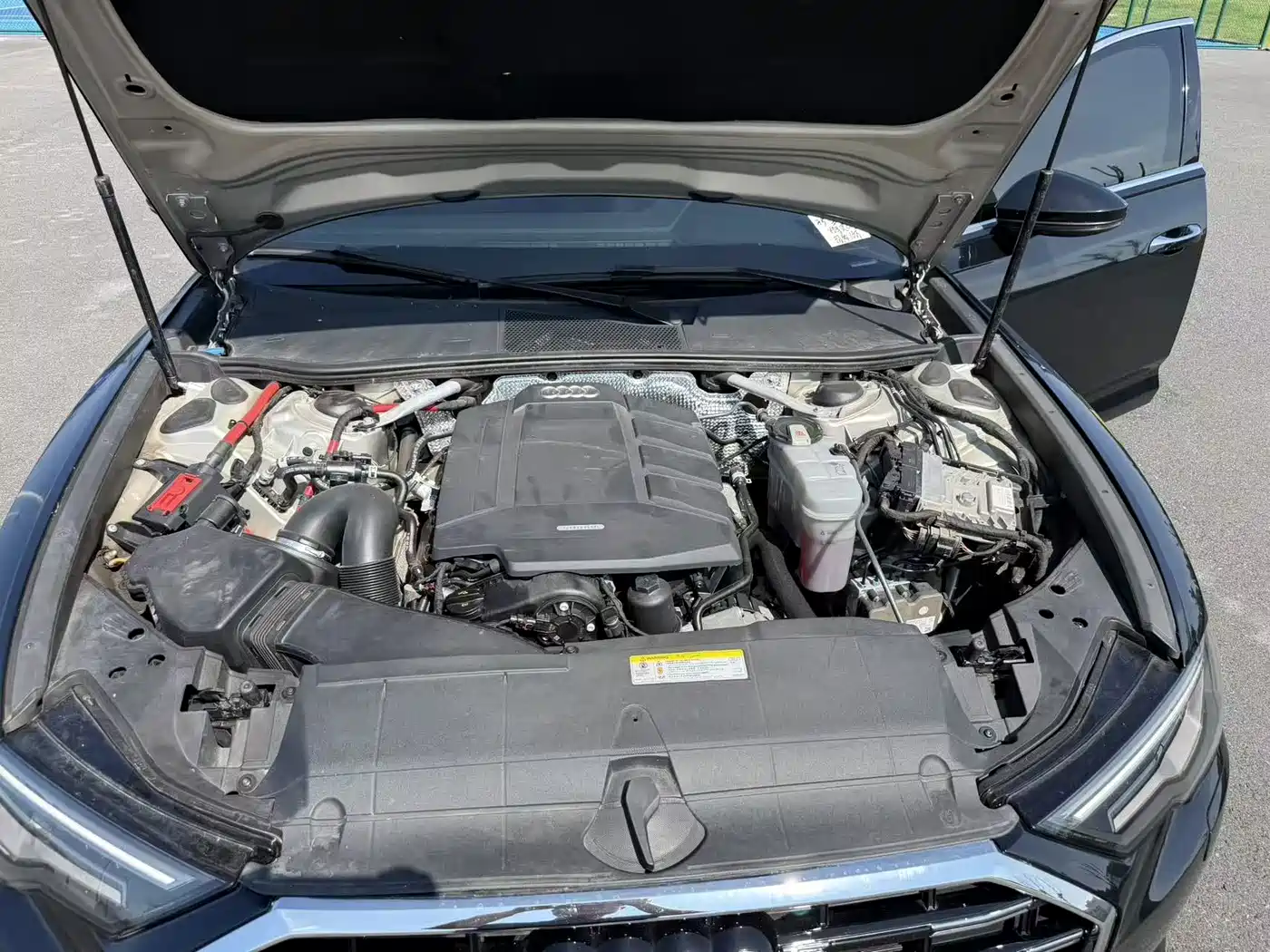 Фото 8 - Audi A6L