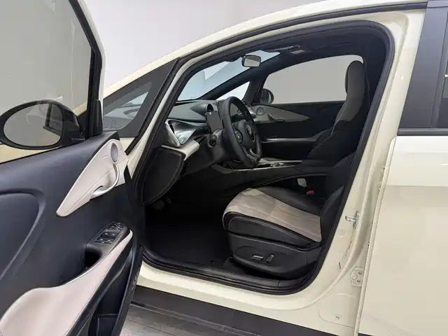 BYD Dolphin 2024 Glory Edition 420km Fashion Edition фото 12